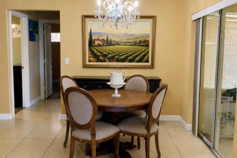 Villa ou maison à vendre à Port St. Lucie, Floride: 4 chambres, 214.6 m2 № 2085488 - photo 21