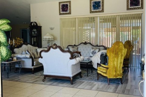 Villa ou maison à vendre à Port St. Lucie, Floride: 4 chambres, 214.6 m2 № 2085488 - photo 12