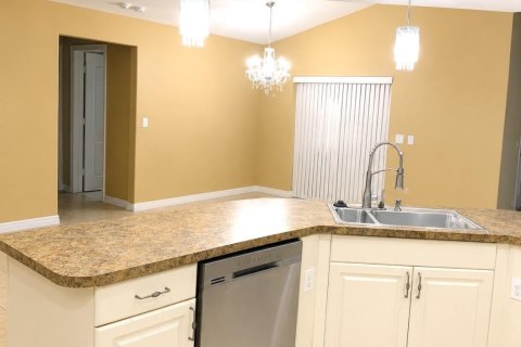 Villa ou maison à vendre à Port St. Lucie, Floride: 4 chambres, 214.6 m2 № 2085488 - photo 18