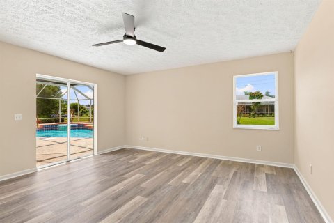 Villa ou maison à vendre à Port St. Lucie, Floride: 4 chambres, 246.47 m2 № 2245123 - photo 10