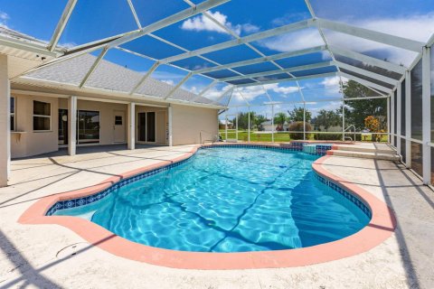 Villa ou maison à vendre à Port St. Lucie, Floride: 4 chambres, 246.47 m2 № 2245123 - photo 21