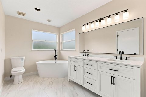 Villa ou maison à vendre à Port St. Lucie, Floride: 4 chambres, 246.47 m2 № 2245123 - photo 12