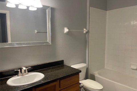 Condo in Orlando, Florida, 2 bedrooms  № 1778015 - photo 8