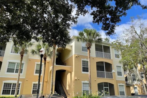 Condo in Orlando, Florida, 2 bedrooms  № 1778015 - photo 1