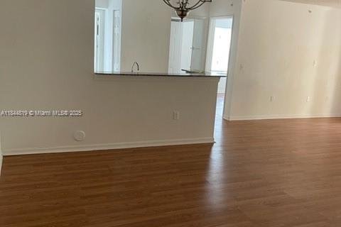 Кондоминиум с 2 спальнями в Мирамар, Флорида № 2016025