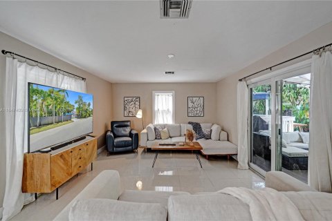Villa ou maison à vendre à Fort Lauderdale, Floride: 3 chambres, 100.89 m2 № 1848358 - photo 11