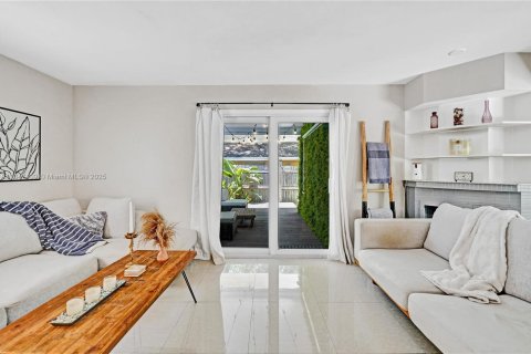 Villa ou maison à vendre à Fort Lauderdale, Floride: 3 chambres, 100.89 m2 № 1848358 - photo 7