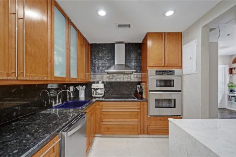 Villa ou maison à vendre à Fort Lauderdale, Floride: 3 chambres, 100.89 m2 № 1848358 - photo 20