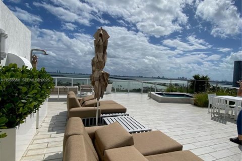 Copropriété à louer à Miami, Floride: 1 chambre, 64.1 m2 № 2051051 - photo 16