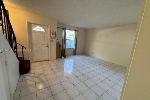 Touwnhouse à louer à Hallandale Beach, Floride: 3 chambres, 162.58 m2 № 1987306 - photo 30