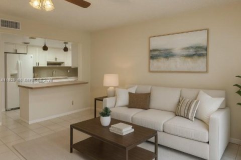 Touwnhouse à louer à Hallandale Beach, Floride: 3 chambres, 162.58 m2 № 1987306 - photo 26