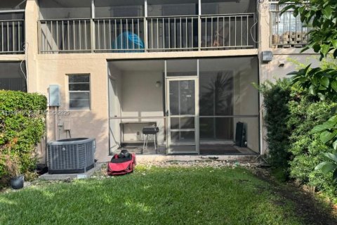 Touwnhouse à louer à Hallandale Beach, Floride: 3 chambres, 162.58 m2 № 1987306 - photo 20