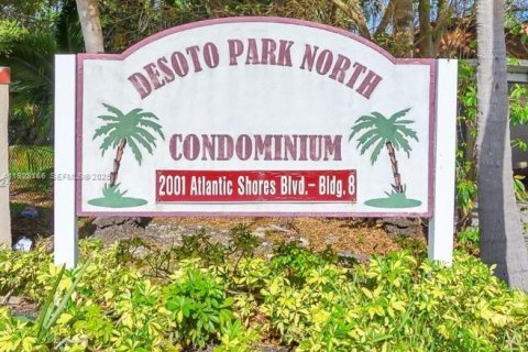 Touwnhouse à louer à Hallandale Beach, Floride: 3 chambres, 162.58 m2 № 1987306 - photo 2