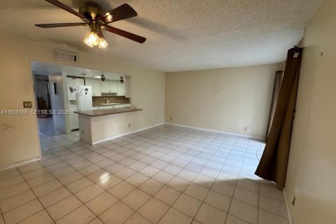 Touwnhouse à louer à Hallandale Beach, Floride: 3 chambres, 162.58 m2 № 1987306 - photo 25