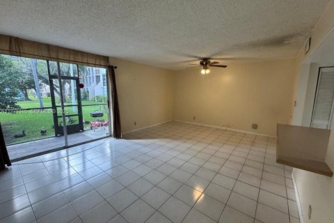 Touwnhouse à louer à Hallandale Beach, Floride: 3 chambres, 162.58 m2 № 1987306 - photo 23