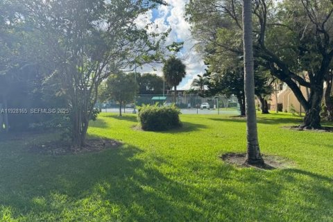 Touwnhouse à louer à Hallandale Beach, Floride: 3 chambres, 162.58 m2 № 1987306 - photo 18