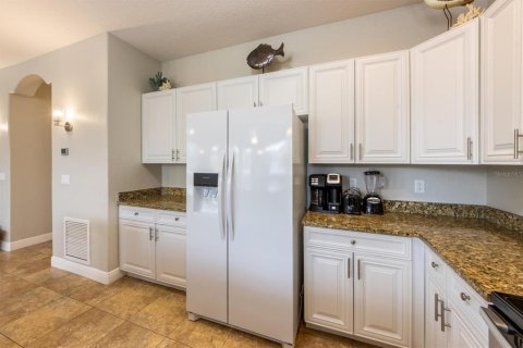 Condo in Bradenton Beach, Florida, 3 bedrooms  № 1626127 - photo 11
