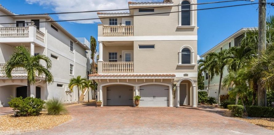 Condo in Bradenton Beach, Florida, 3 bedrooms  № 1626127