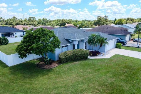 Casa en venta en Lakeland, Florida, 3 dormitorios, 204.01 m2 № 1796197 - foto 2