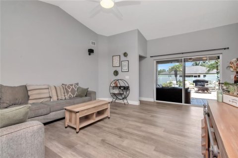 Casa en venta en Lakeland, Florida, 3 dormitorios, 204.01 m2 № 1796197 - foto 7
