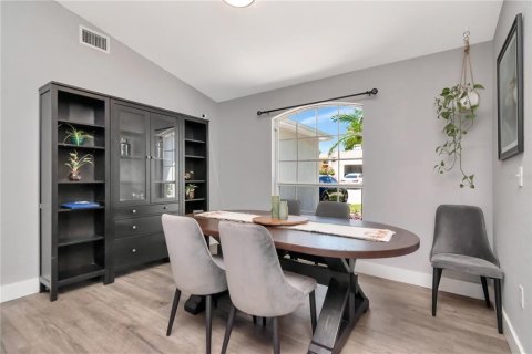 Casa en venta en Lakeland, Florida, 3 dormitorios, 204.01 m2 № 1796197 - foto 12