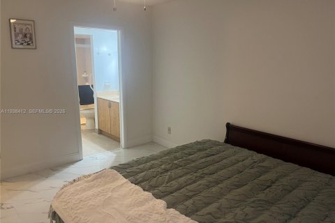 Condo in Sunrise, Florida, 2 bedrooms  № 2088519 - photo 12