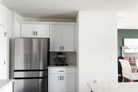 Casa en venta en Kissimmee, Florida, 4 dormitorios, 217.3 m2 № 1571966 - foto 2
