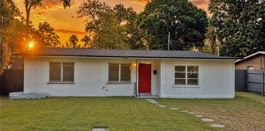 House in Daytona Beach, Florida 3 bedrooms, 114.46 sq.m. № 2259570