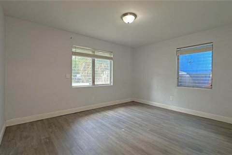House in Daytona Beach, Florida 3 bedrooms, 114.46 sq.m. № 2259570 - photo 21