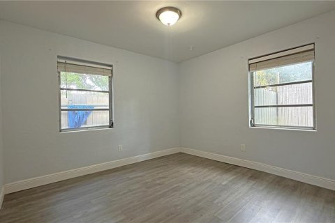 House in Daytona Beach, Florida 3 bedrooms, 114.46 sq.m. № 2259570 - photo 16