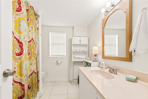 House in Flagler Beach, Florida 5 bedrooms, 167.22 sq.m. № 2354771 - photo 15