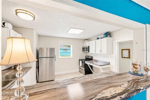 House in Flagler Beach, Florida 5 bedrooms, 167.22 sq.m. № 2354771 - photo 8