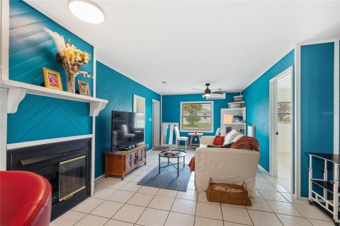 House in Flagler Beach, Florida 5 bedrooms, 167.22 sq.m. № 2354771 - photo 6