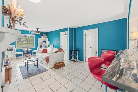 House in Flagler Beach, Florida 5 bedrooms, 167.22 sq.m. № 2354771 - photo 21