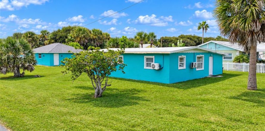 House in Flagler Beach, Florida 5 bedrooms, 167.22 sq.m. № 2354771