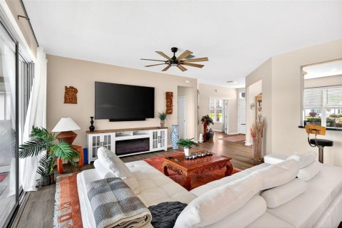House in Summerfield, Florida 2 bedrooms, 173.73 sq.m. № 2099354 - photo 27