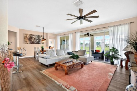 House in Summerfield, Florida 2 bedrooms, 173.73 sq.m. № 2099354 - photo 12