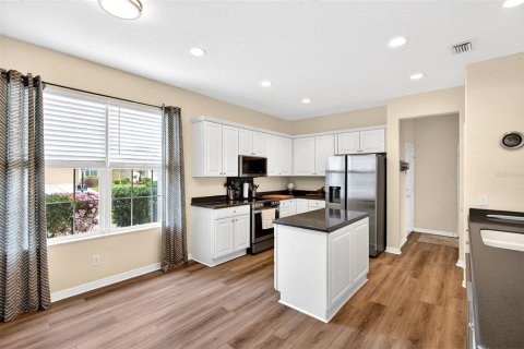 House in Summerfield, Florida 2 bedrooms, 173.73 sq.m. № 2099354 - photo 15