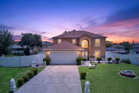 Villa ou maison à vendre à Poinciana, Floride: 4 chambres, 204.38 m2 № 2210560 - photo 3