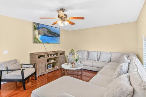 Villa ou maison à vendre à Poinciana, Floride: 4 chambres, 204.38 m2 № 2210560 - photo 14