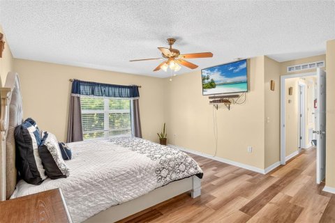 Villa ou maison à vendre à Poinciana, Floride: 4 chambres, 204.38 m2 № 2210560 - photo 25