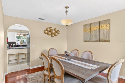 Villa ou maison à vendre à Poinciana, Floride: 4 chambres, 204.38 m2 № 2210560 - photo 9