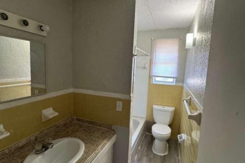 Condo in Jacksonville, Florida, 2 bedrooms  № 2260227 - photo 4
