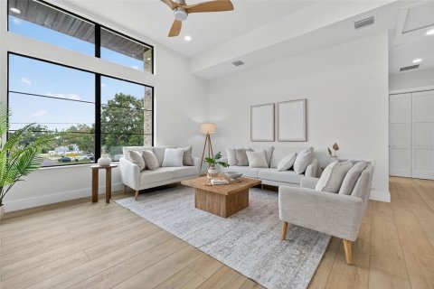 Casa en venta en Saint Petersburg, Florida, 4 dormitorios, 299.05 m2 № 1902522 - foto 30