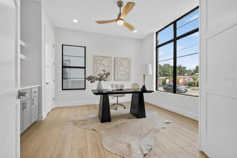 Casa en venta en Saint Petersburg, Florida, 4 dormitorios, 299.05 m2 № 1902522 - foto 8