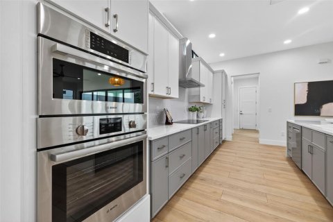Casa en venta en Saint Petersburg, Florida, 4 dormitorios, 299.05 m2 № 1902522 - foto 24