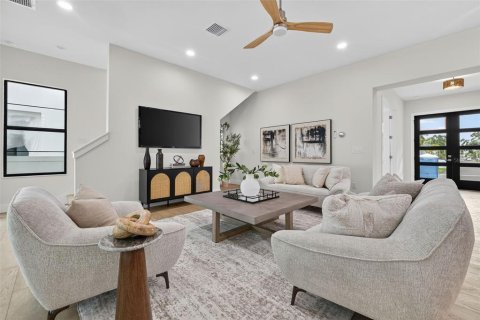 Casa en venta en Saint Petersburg, Florida, 4 dormitorios, 299.05 m2 № 1902522 - foto 13