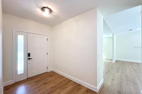 House in Sanford, Florida 4 bedrooms, 144.74 sq.m. № 1893586 - photo 7