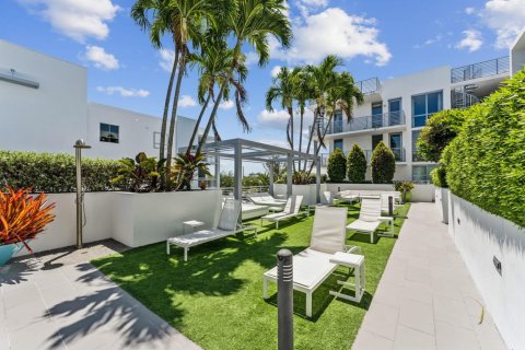Condo in Delray Beach, Florida, 1 bedroom  № 1129049 - photo 1