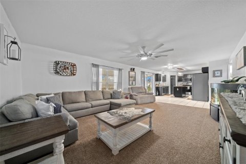 House in Ocala, Florida 5 bedrooms, 269.97 sq.m. № 1565818 - photo 15